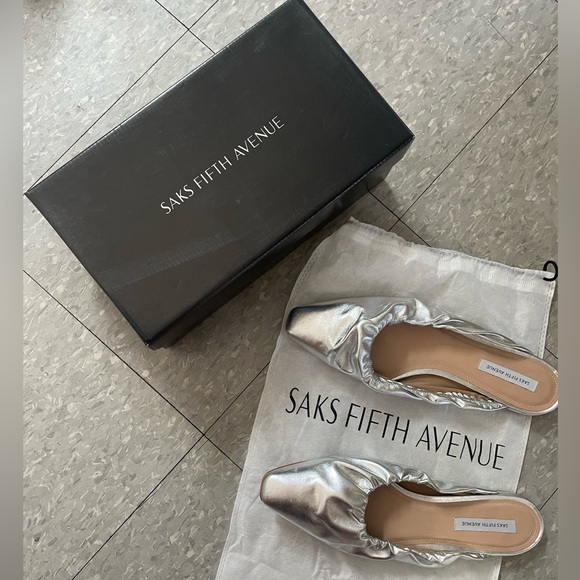 Saks Gore Square Toe Leather Flat Pumps. Silver Ballet Flats Mules, Size 9.5 - Picture 8 of 9